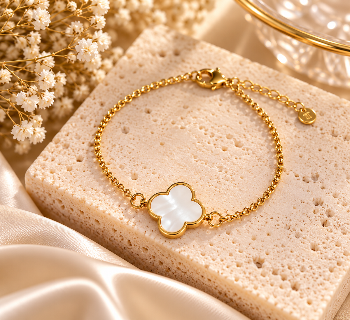 Thomasina Pearl Clover Bracelet